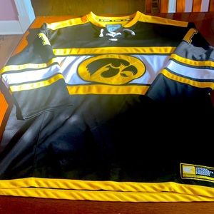 Men’s XXL Iowa Hawkeyes Jersey